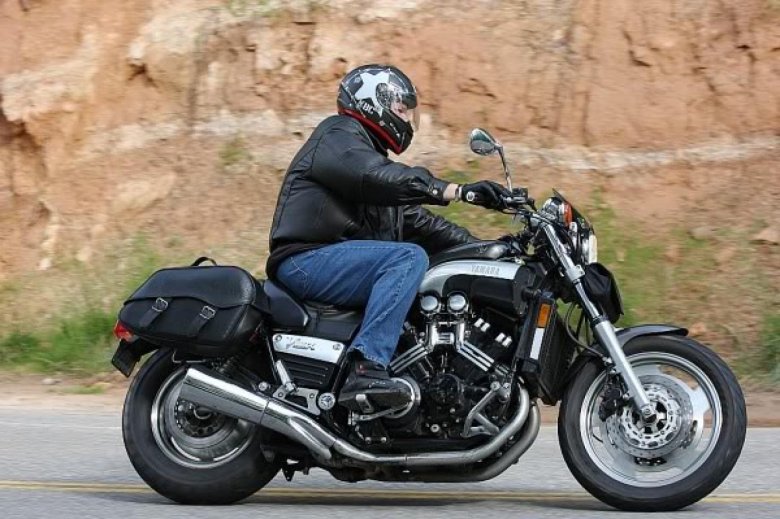 Мотоцикл yamaha vmax