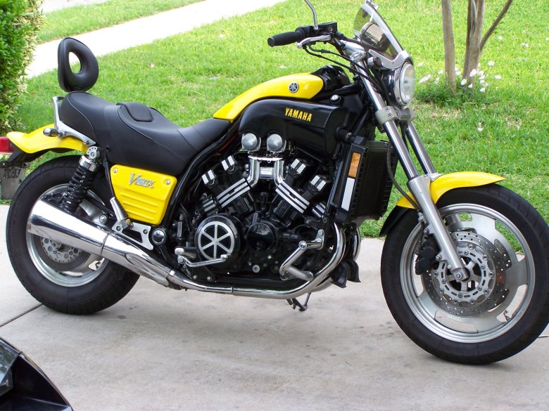 Yamaha v max 1200