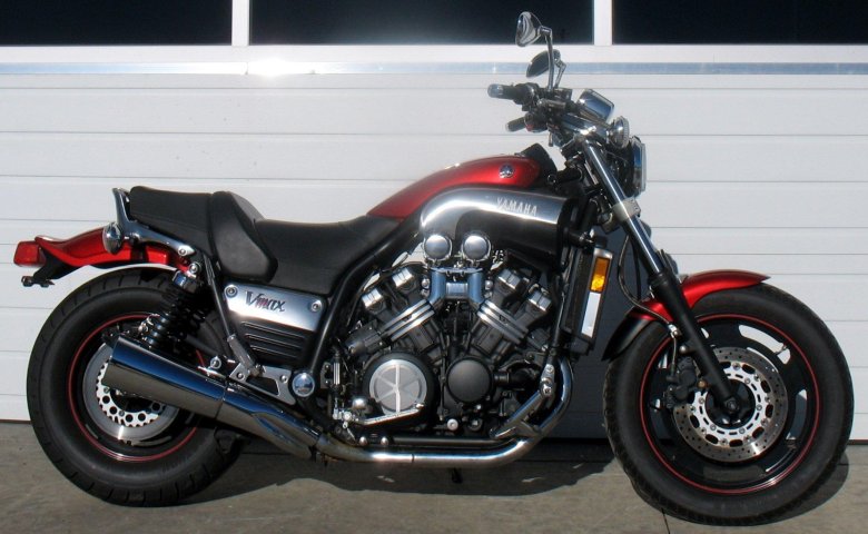 Yamaha v max 1200