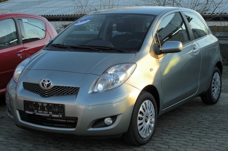 Тойота ярис 2008