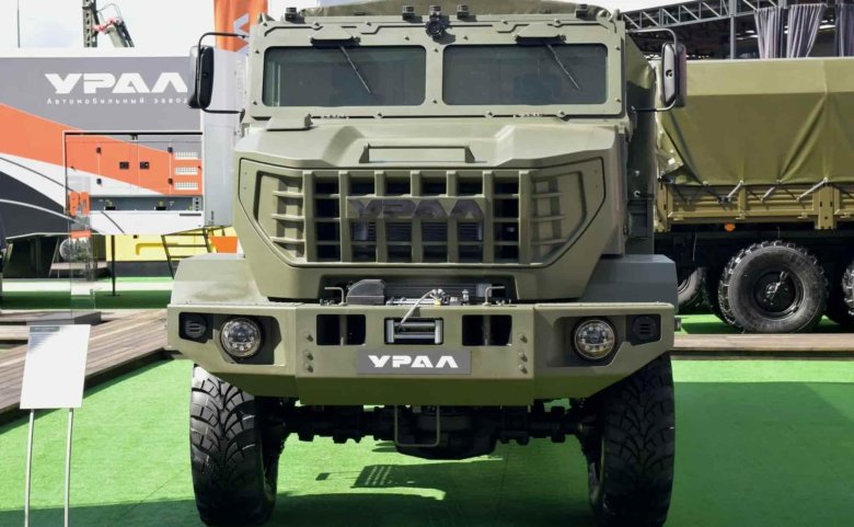 Урал 4320 некст военный