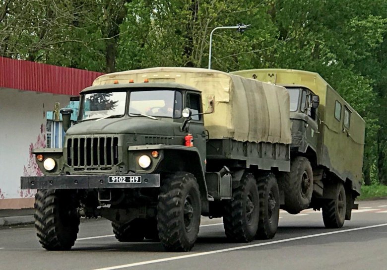 Урал 4320 грузовой армейский
