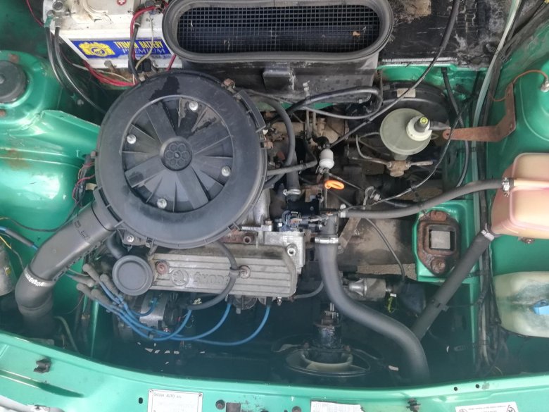 Шкода фелиция 1997 1.3 подкапотка