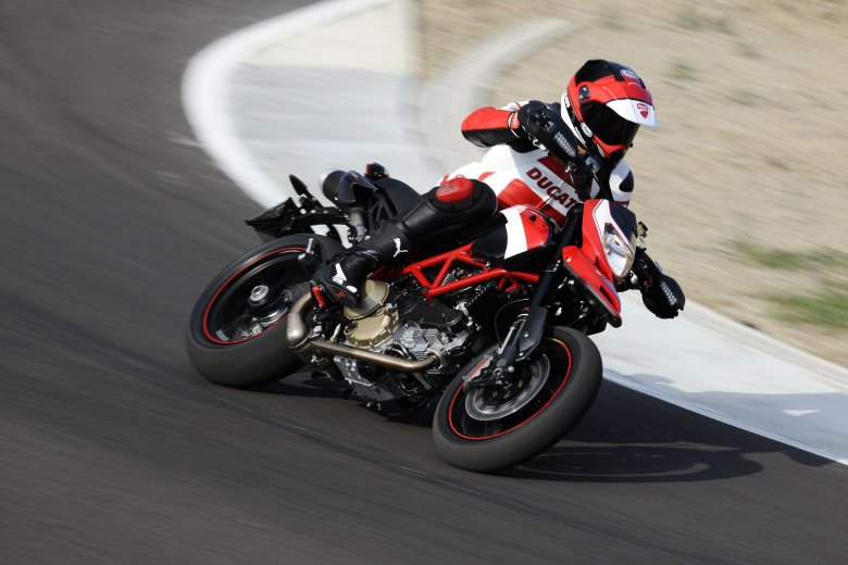 Ducati hypermotard 1100 evo