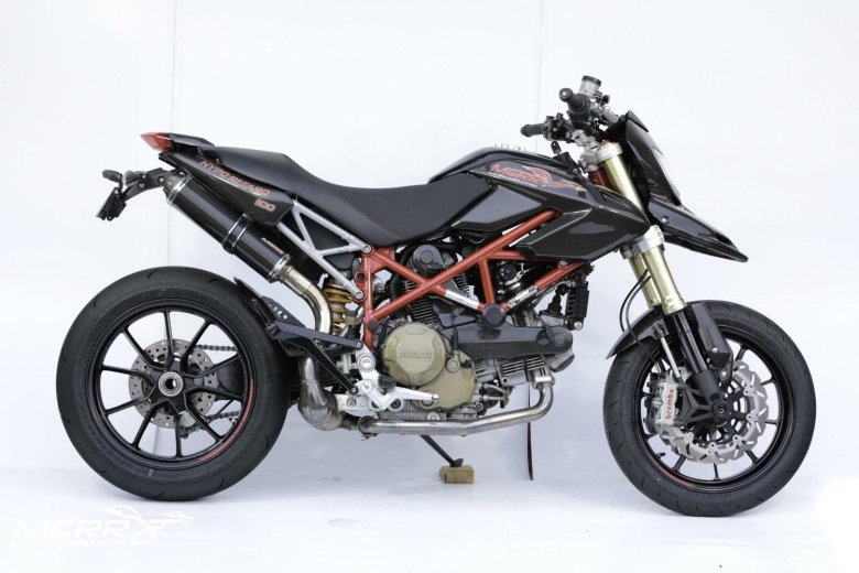 Ducati hypermotard 1100 evo black