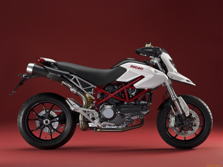 Дукати гипермотард 1100