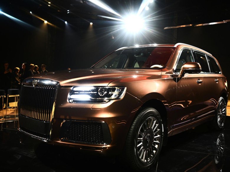 Джип аурус комендант