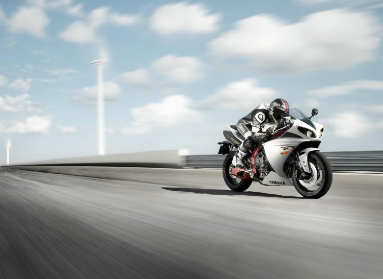 Мотоцикл yamaha r1