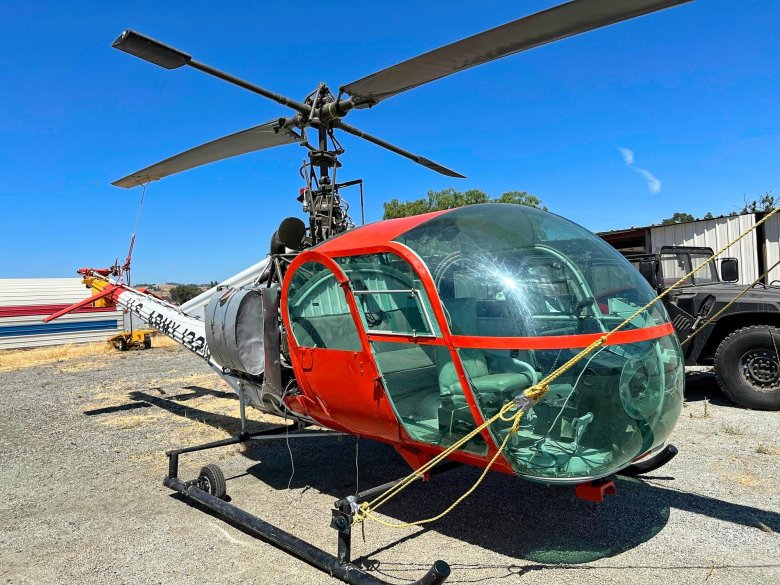 Hiller uh — 12b