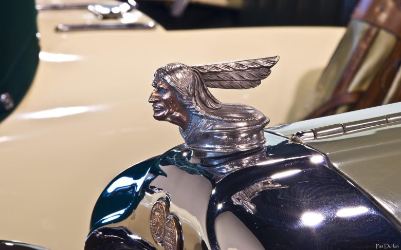 Автомобиль роллс ройс