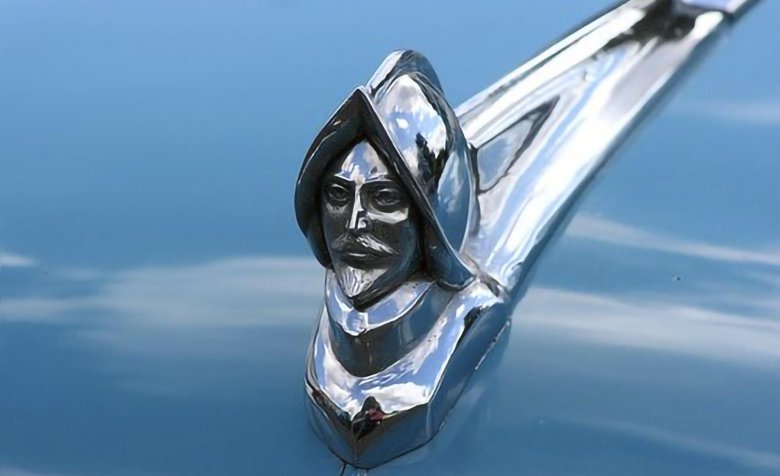 1933 hood ornament