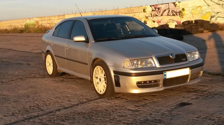 Skoda octavia a4 tour 1.6