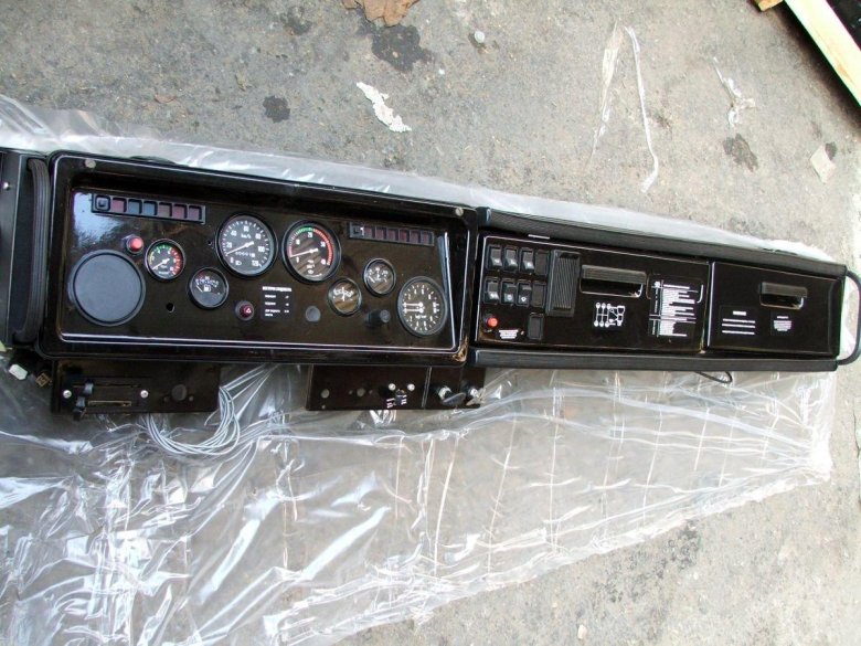 Приборная панель камаз 4310