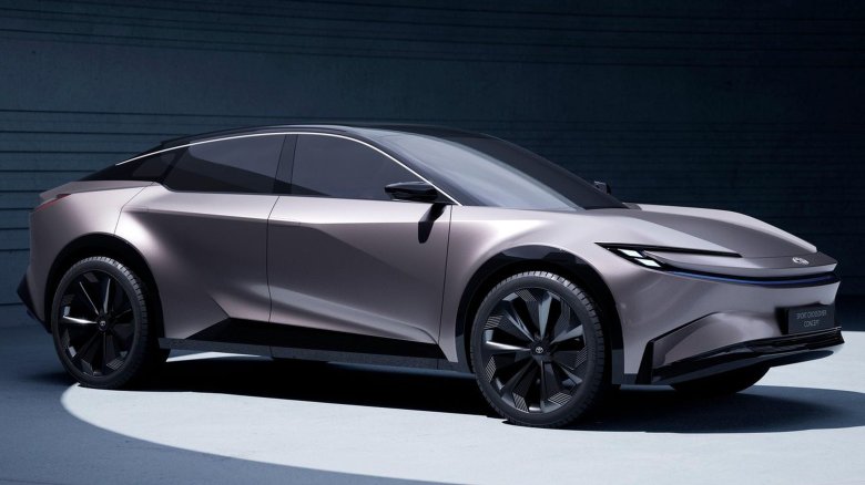 Кроссовер тойота электромобиль