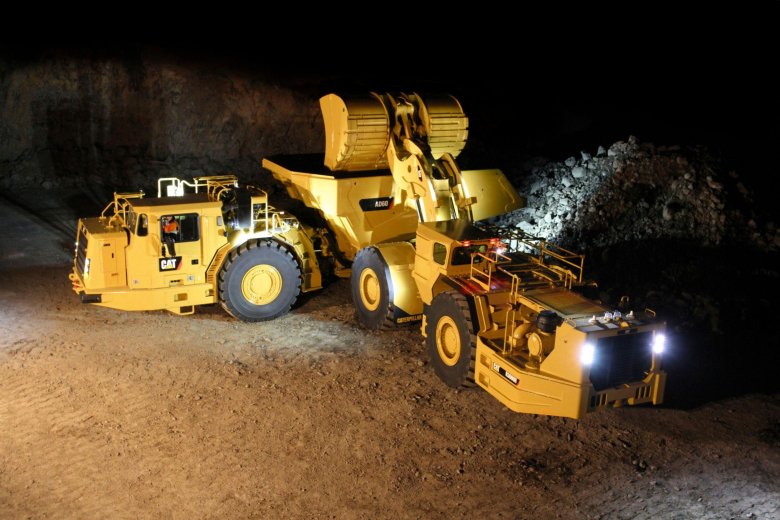 Автосамосвал caterpillar ad30