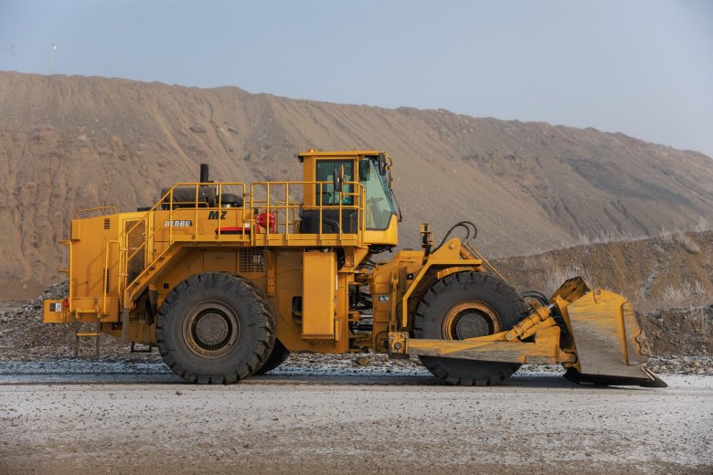 Самый большой фронтальный погрузчик