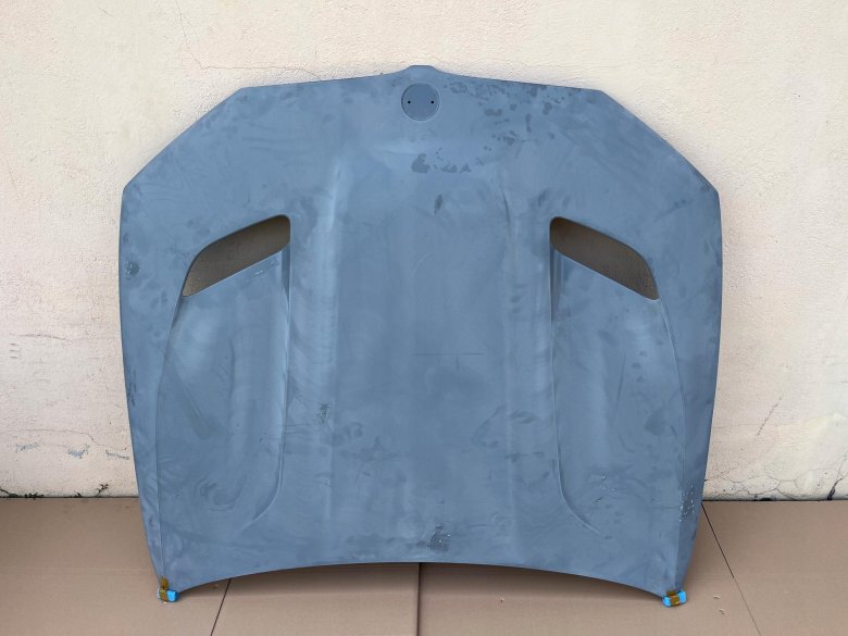 Карбоновый капот w205