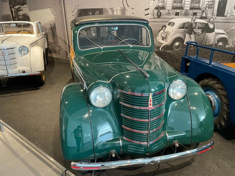 Москвич 400 420