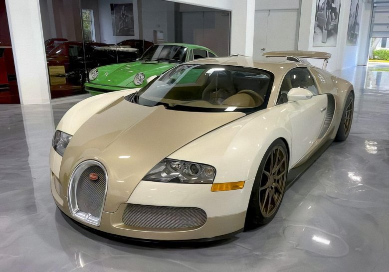 Автомобиль bugatti veyron