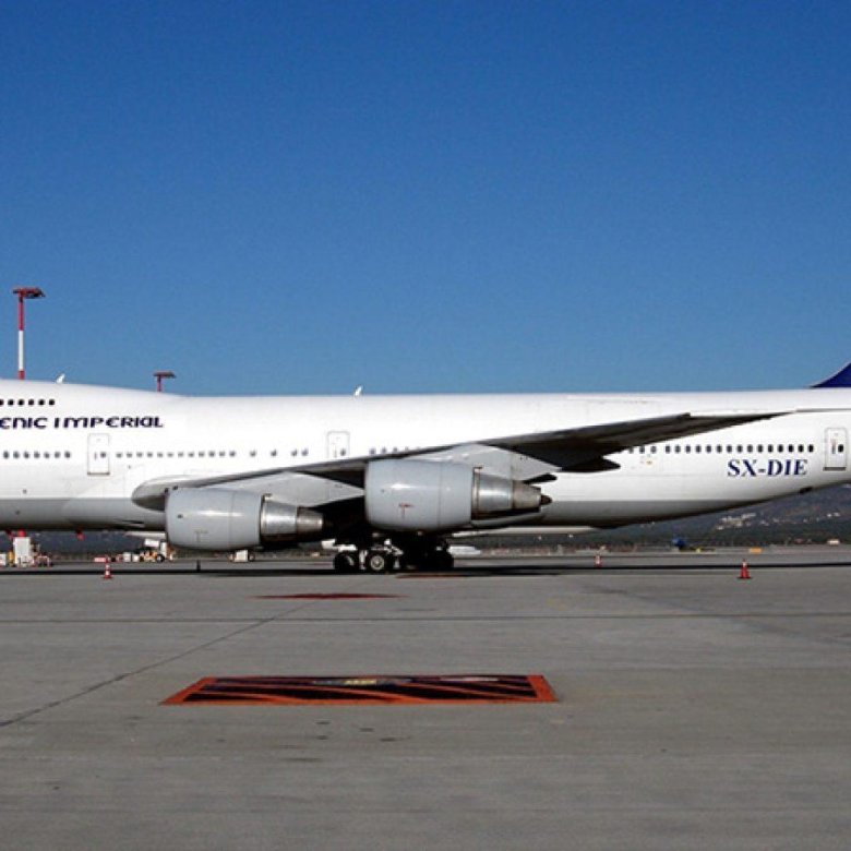 Самолет боинг 747 800