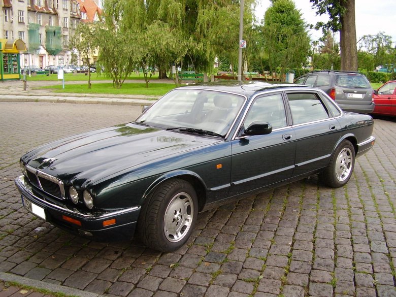 Jaguar xj ii x308
