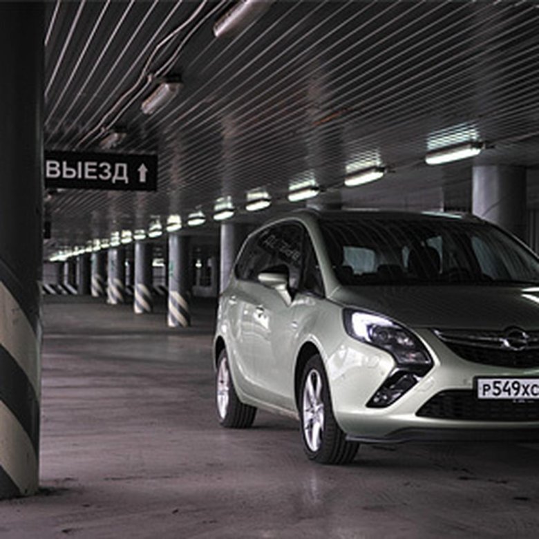 Opel zafira 2012