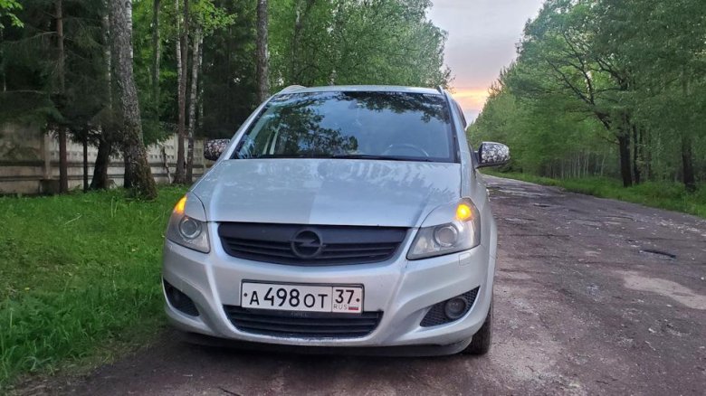 Opel zafira 2013