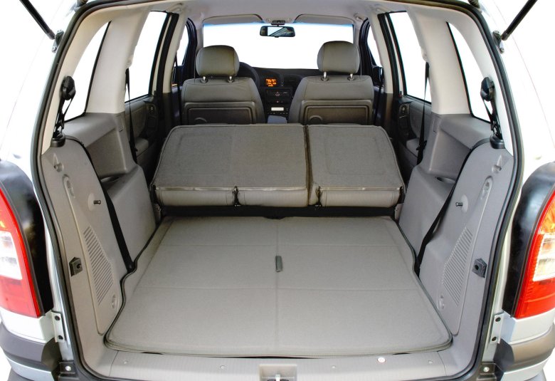 Опель зафира сзади