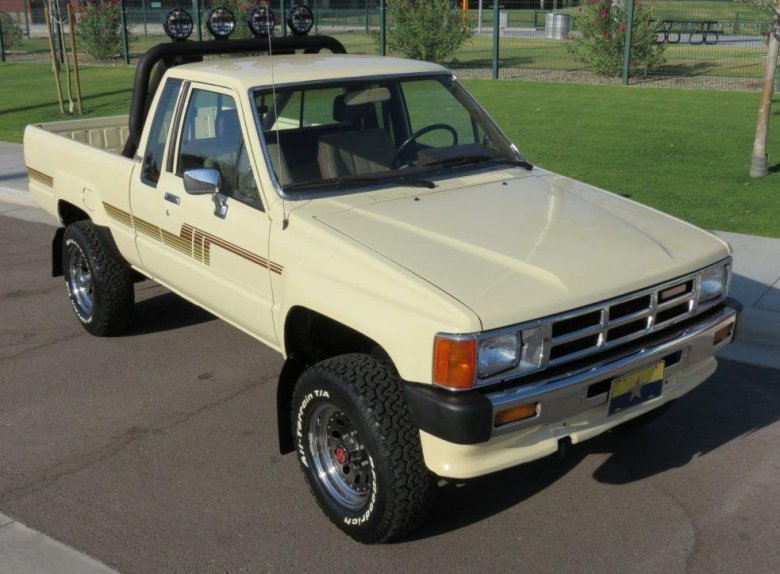 Toyota 1986 hilux pickup