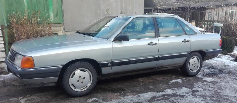 Ауди 100 с3 серебристый