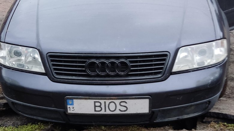 Ауди автомобиль