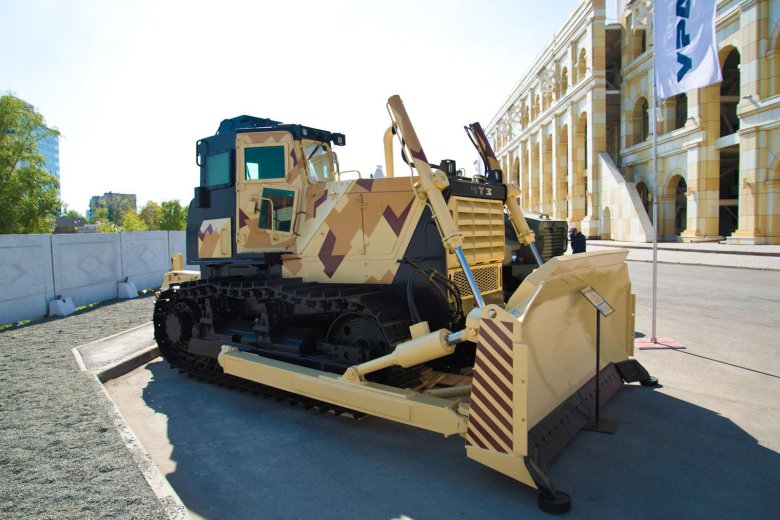 Бронированный бульдозер б12 м2