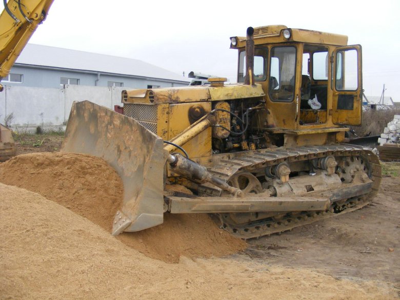 Бульдозер чтз т 170