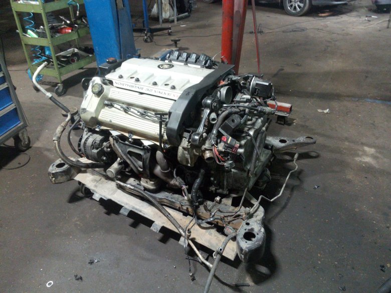 V 8 двигатель