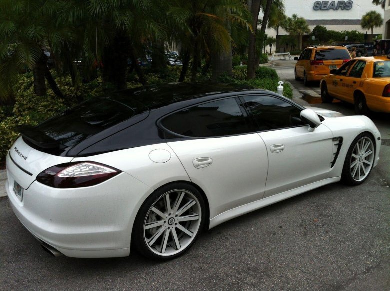 Порше панамера белая