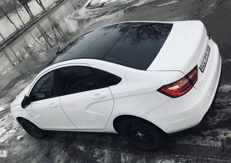 Белая лада веста