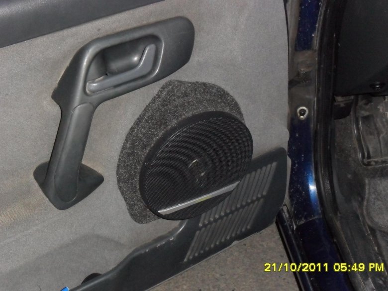 Штатные динамики ваз 2110