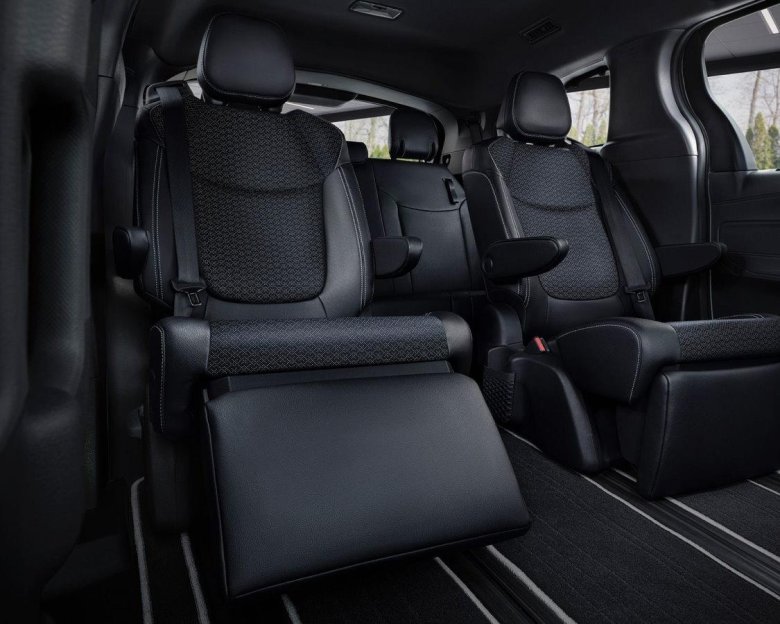 Toyota sienna минивэн