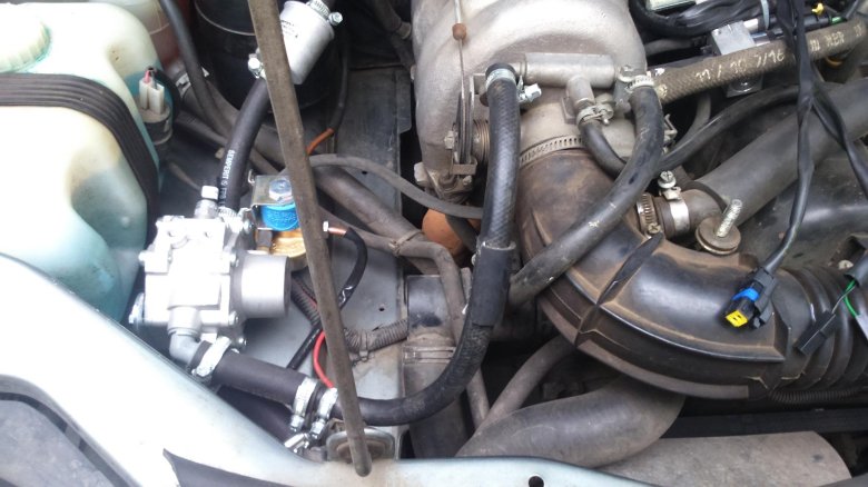 Шланги на дроссельной заслонки нива шевроле