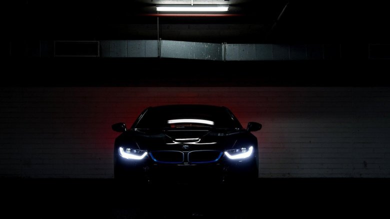 Bmw i8 в темноте