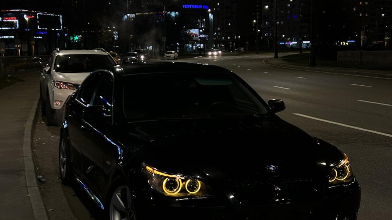 Бмв м 5 е 60 ночью