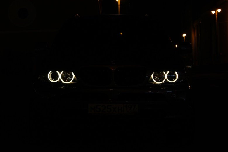 Бмв ангельские глазки