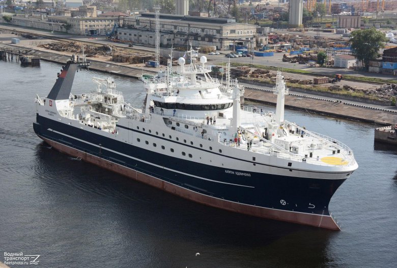 Капитан вдовиченко траулер