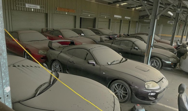 Заброшенные машины в японии марк 2