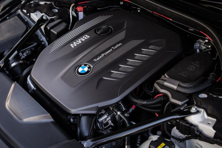 Bmw 750li мотор