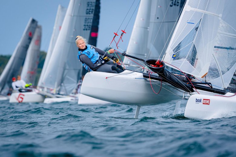 Парусная регата катамаран