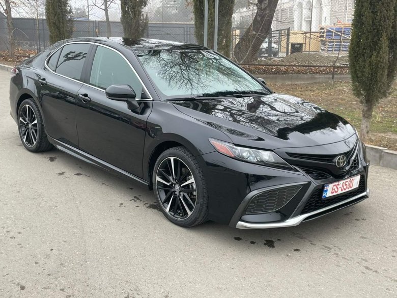 Тойота камри 2021