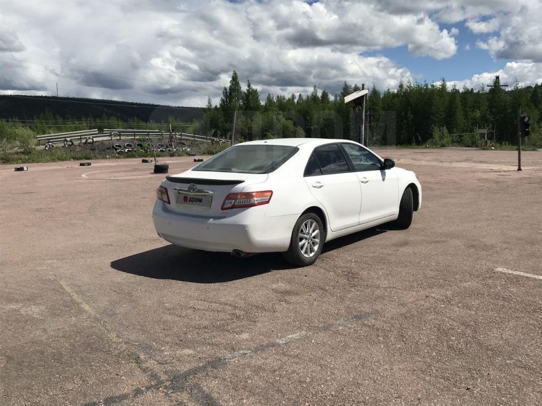 Тойота камри 2010