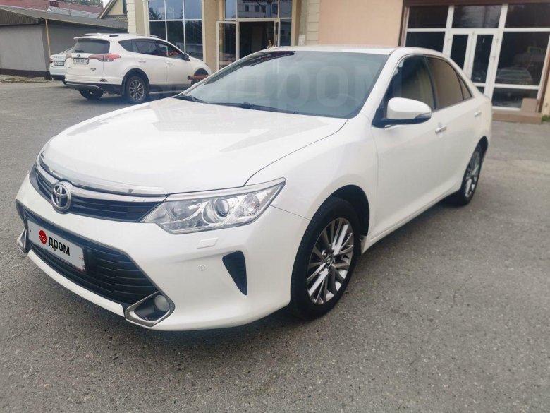 Тойота камри 2016