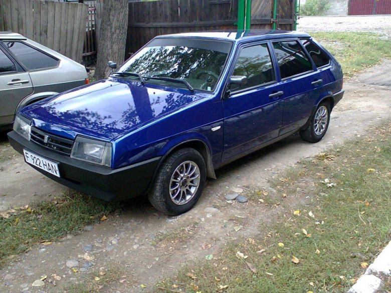 Синяя ваз 2109